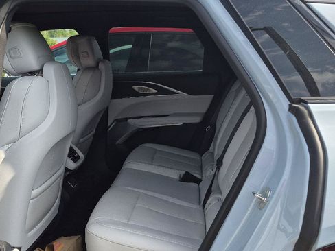 Used 2024 Cadillac Lyriq Sport w/ LPO, Floor Liner Package AWD/4WD image 7