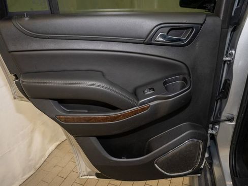 Used 2018 Chevrolet Tahoe LT image 11