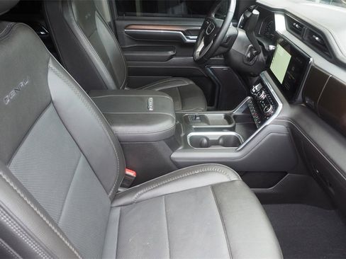 Used 2024 GMC Sierra 3500 Denali w/ Denali Reserve Package image 24