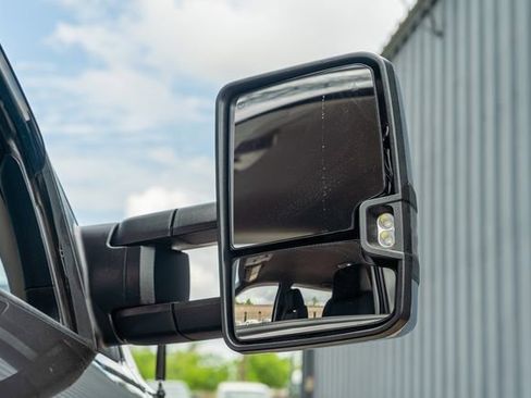 Used 2018 Toyota Tundra SR5 w/ TRD Off Road Package image 13