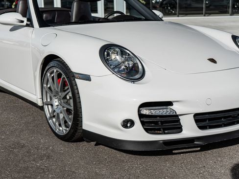 Used 2009 Porsche 911 Turbo image 18