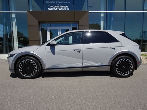 Used 2023 Hyundai Ioniq 5 Limited w/ Cargo Package AWD/4WD image 2