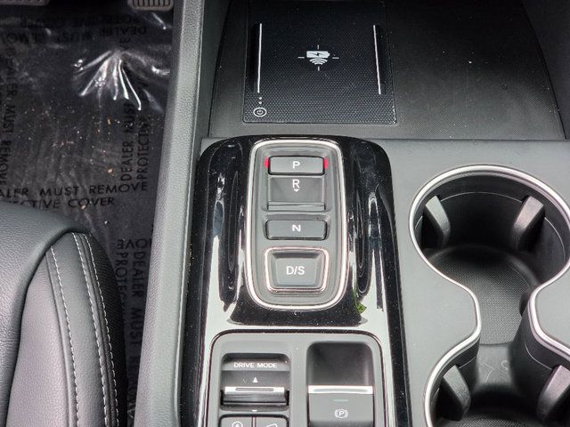 Certified 2025 Honda Pilot Touring image 28