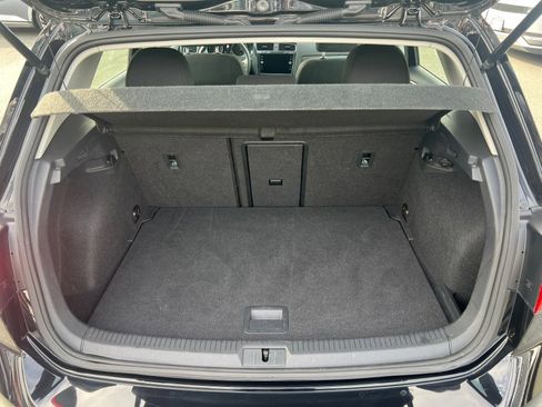 Used 2019 Volkswagen e-Golf SE image 45