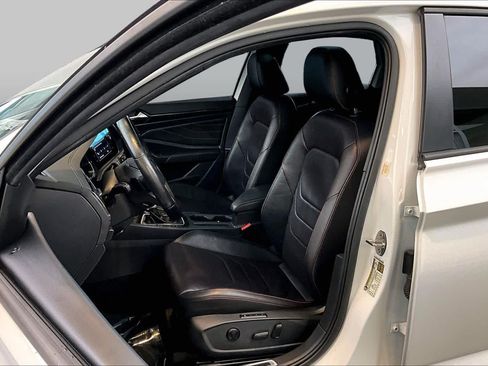 Used 2023 Volkswagen Jetta GLI Autobahn FWD image 8