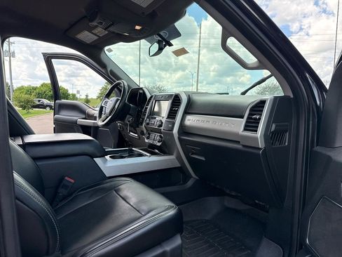 Used 2019 Ford F250 Lariat w/ FX4 Off-Road Package AWD/4WD image 27