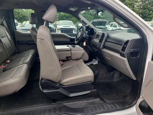 Used 2017 Ford F450 XL AWD/4WD image 21