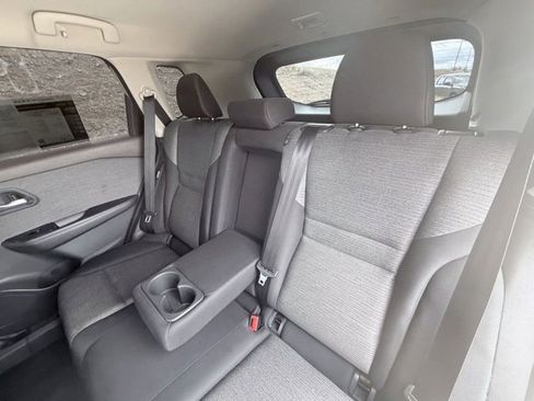 Certified 2021 Nissan Rogue SV image 25