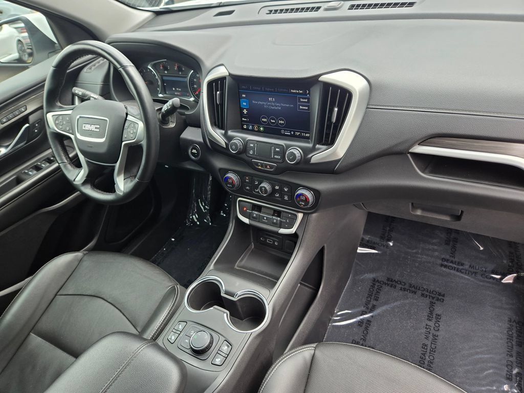 Used 2024 GMC Terrain SLT AWD/4WD image 10