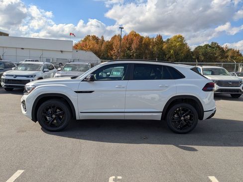 New 2026 Volkswagen Atlas Cross Sport SEL R-Line image 6