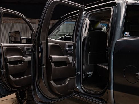 Used 2018 Chevrolet Silverado 1500 LTZ Z71 w/ LTZ Plus Package image 29