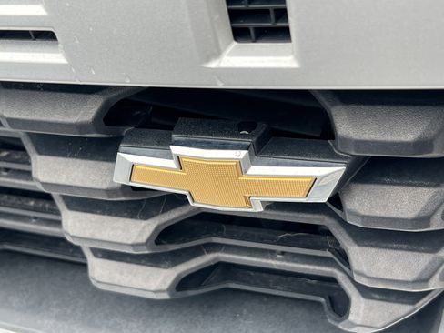 Used 2020 Chevrolet Silverado 1500 Custom w/ Custom 2.7L Value Package image 8