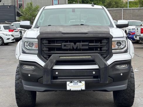 Used 2018 GMC Sierra 1500 SLT w/ SLT Preferred Package AWD/4WD image 3