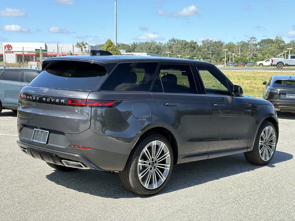 New 2027 Land Rover Range Rover Sport SE AWD/4WD image 5