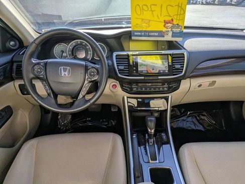 Used 2017 Honda Accord Touring image 29