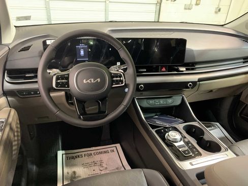 New 2026 Kia Carnival EX image 4