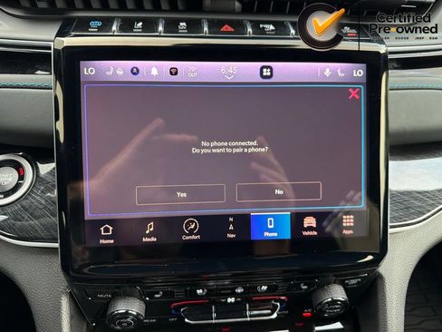 Certified 2022 Jeep Grand Cherokee Trailhawk w/ Advanced Protech Group II AWD/4WD image 94