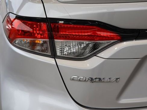 Used 2020 Toyota Corolla SE image 43