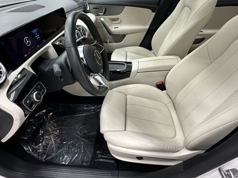 Certified 2025 Mercedes-Benz CLA 250 4MATIC image 9