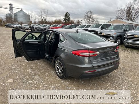 Used 2019 Ford Fusion SEL image 12