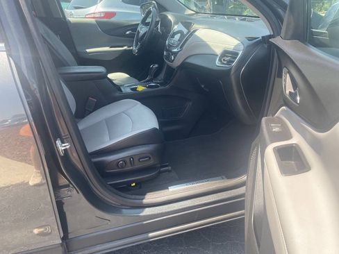 Used 2018 Chevrolet Equinox Premier AWD/4WD image 12