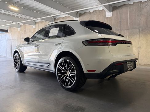 Used 2023 Porsche Macan AWD/4WD image 3