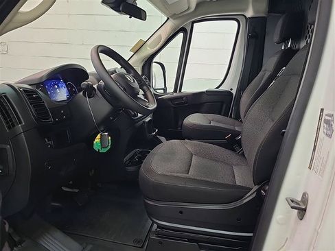 Used 2025 RAM ProMaster 2500 w/ U-Haul Equipment Group FWD image 8