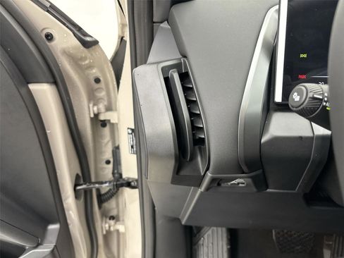 New 2026 BMW X3 xDrive30 w/ Premium Package image 31