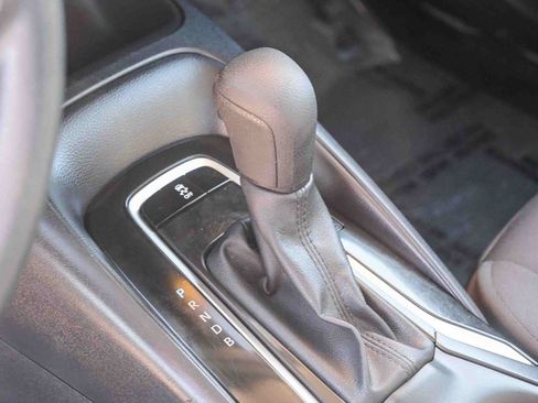 Used 2025 Toyota Corolla LE FWD image 21
