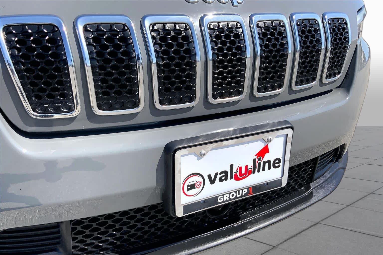 Used 2021 Jeep Cherokee Latitude Plus FWD image 29