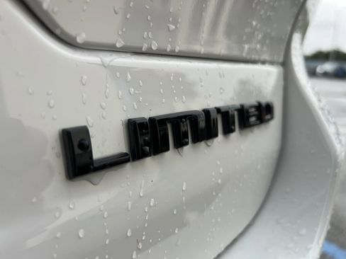 New 2025 Jeep Grand Cherokee Limited w/ Luxury Tech Group II image 7