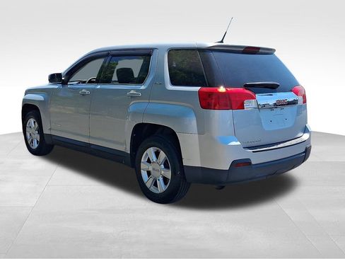 Used 2011 GMC Terrain SLE FWD image 4