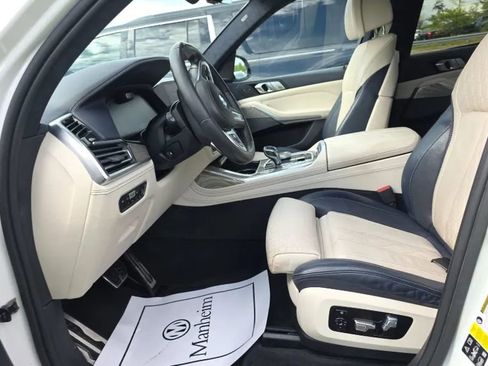 Used 2019 BMW X7 xDrive50i w/ M Sport Package image 3