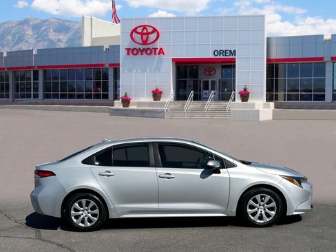 Used 2024 Toyota Corolla LE FWD image 3