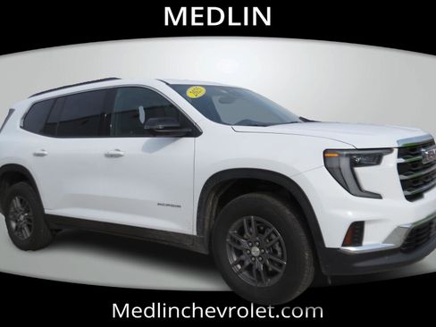 Used 2025 GMC Acadia Elevation image 1