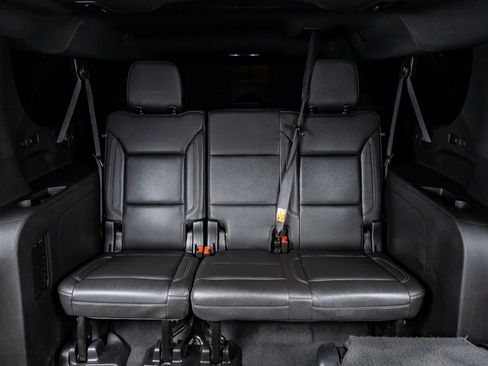 Used 2023 Chevrolet Suburban Z71 w/ Luxury Package image 37