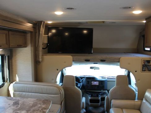 Used 2022 Ford E-450 and Econoline 450 Super Duty w/ Motorhome Prep Package image 39