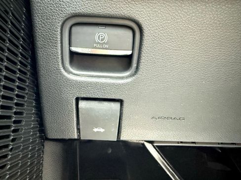 Used 2023 Jeep Grand Cherokee L Laredo w/ Luxury Tech Group I image 22