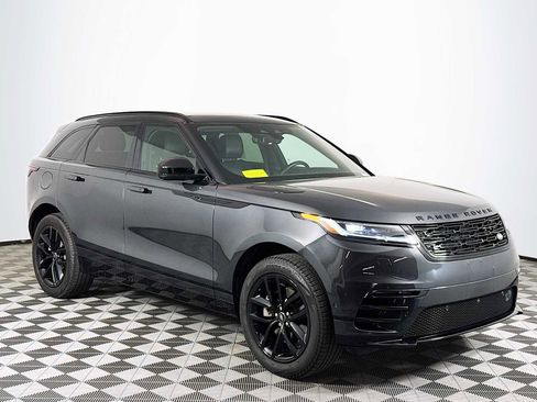 Used 2025 Land Rover Range Rover Velar Dynamic SE image 3