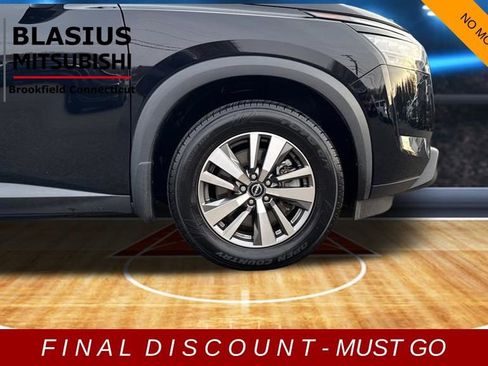 Used 2023 Nissan Pathfinder SL image 7
