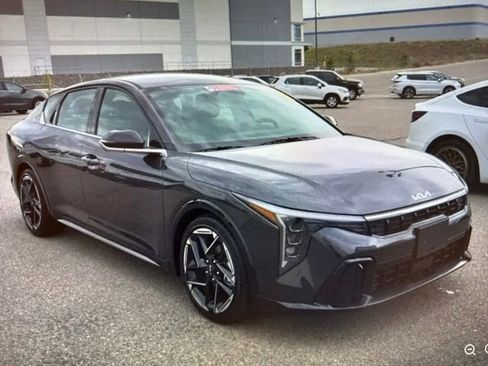 Used 2025 Kia K4 GT-Line FWD image 1