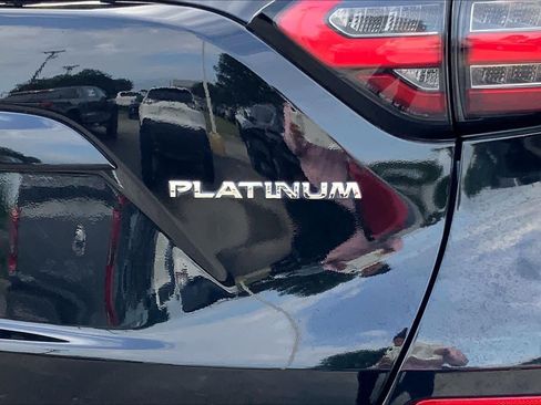 Used 2019 Nissan Murano Platinum w/ Cargo Package FWD image 29