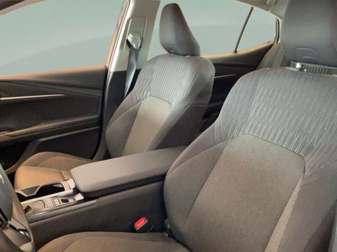 Used 2025 Toyota Camry LE w/ Convenience Package FWD image 20