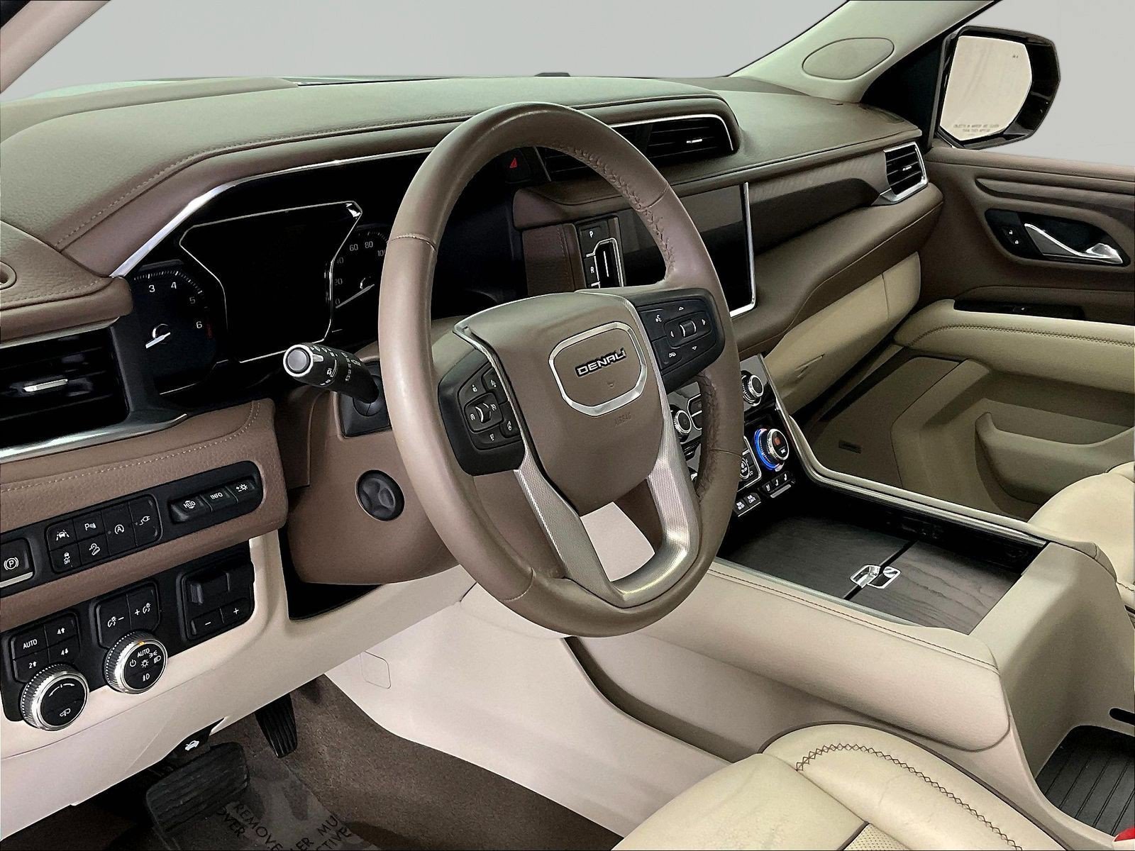 Used 2021 GMC Yukon Denali w/ Denali Ultimate Package AWD/4WD image 17
