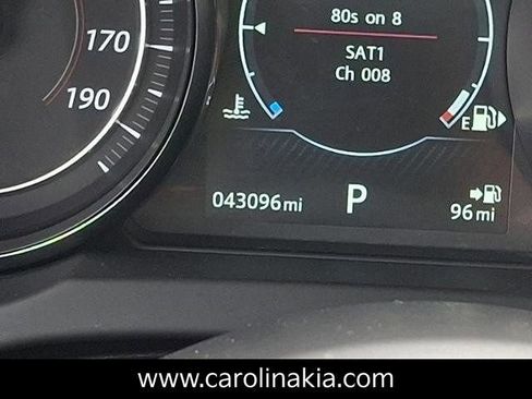 Used 2017 Jaguar F-TYPE Coupe image 20