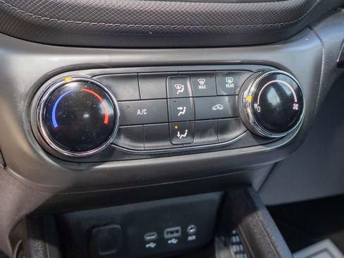 Used 2023 Chevrolet TrailBlazer LS image 20