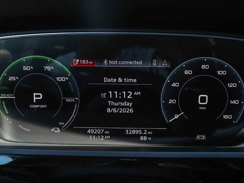 Used 2019 Audi e-tron Prestige w/ Prestige Package AWD/4WD image 32