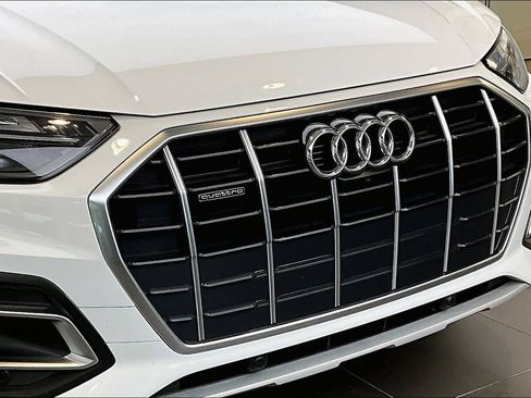 Used 2021 Audi Q5 Premium Plus w/ Premium Plus Package image 31