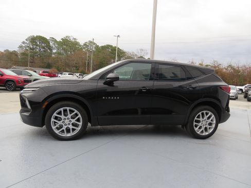 New 2025 Chevrolet Blazer LT image 2