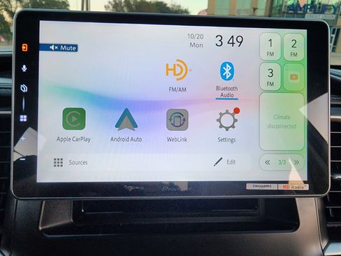 Used 2018 Toyota Highlander XLE image 38